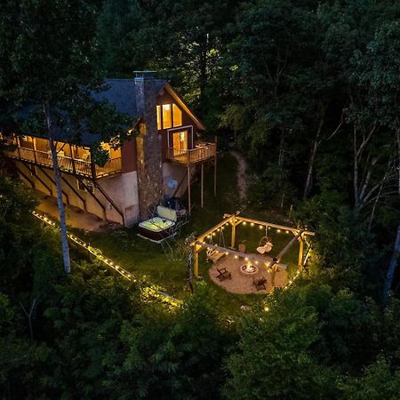 Maggie Valley Cabin With Beautiful Mountain Views, Hottub, Pet Friendly, Gameroom, Fireplace Luaran gambar