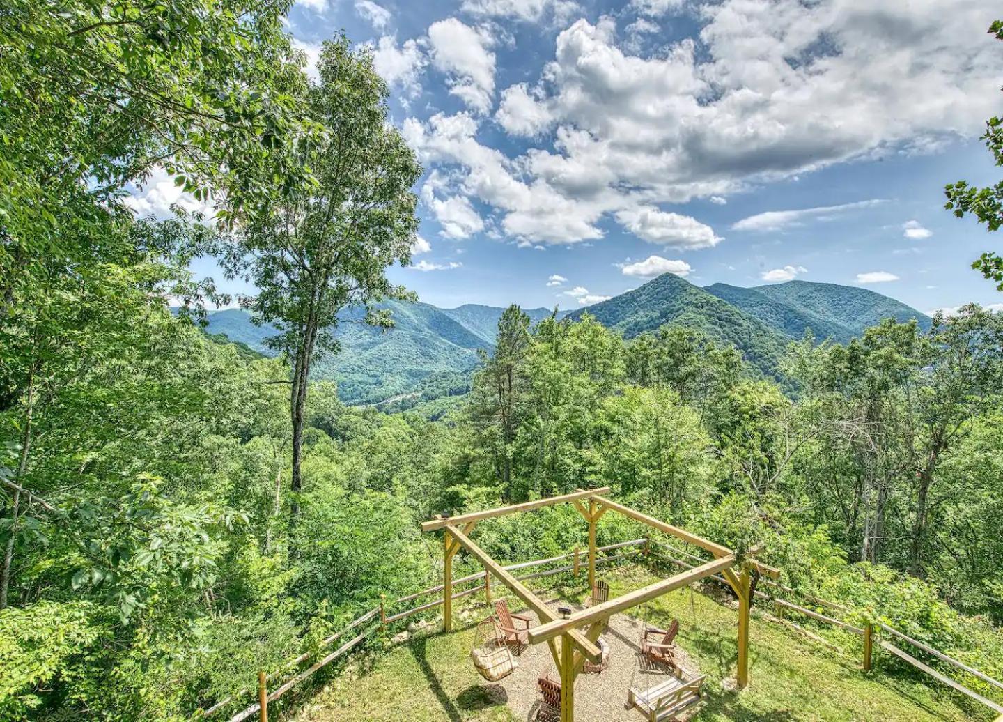 Maggie Valley Cabin With Beautiful Mountain Views, Hottub, Pet Friendly, Gameroom, Fireplace Luaran gambar